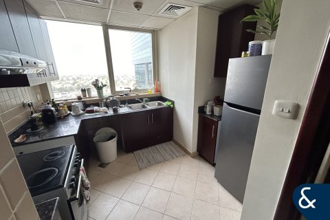 Lägenhet till försäljning i Jumeirah Lake Towers, Dubai, UAE 2 sovrum, 121 kvm Nr. 667106 - fotografi 9