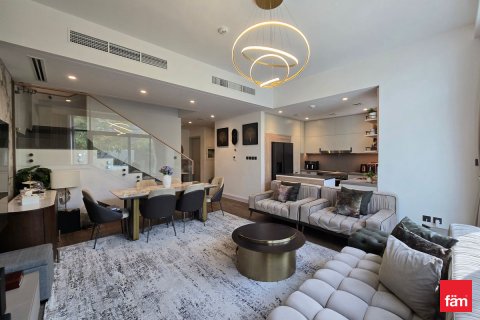 Řadový dům v Dubai, SAE 4 ložnice, 250 m² Č.: 631781 - fotografie 14