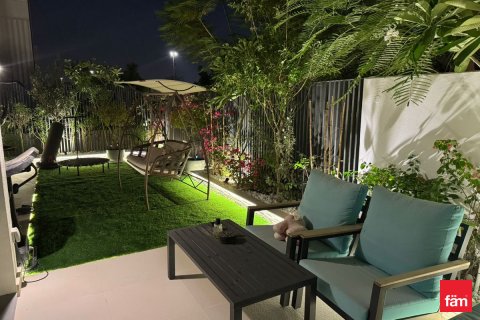 Řadový dům v Dubai, SAE 4 ložnice, 250 m² Č.: 631781 - fotografie 6