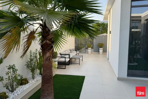 Řadový dům v Dubai, SAE 4 ložnice, 250 m² Č.: 631781 - fotografie 11