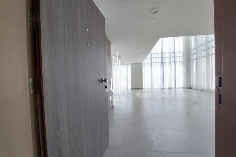 Byt na Saadiyat Island, Abu Dhabi, SAE 4 ložnice, 341.4 m² Č.: 549015 - fotografie 15