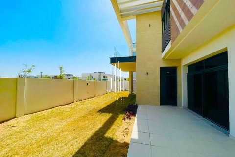 Villa te huur in Yas Island, Abu Dhabi, VAE 5 slaapkamers, 529.5 vr.m., nr 549014 - foto 23