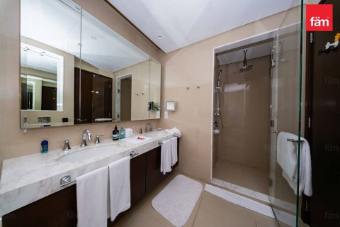 Appartement te huur in Downtown Dubai (Downtown Burj Dubai), Dubai, VAE 2 slaapkamers, 134.9 vr.m., nr 760810 - foto 13