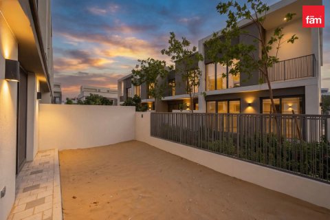 Villa para arrendamento em Tilal Al Ghaf, Dubai, EAU 4 quartos, 243.6 m2 № 760808 - foto 11