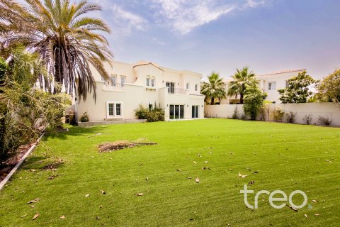 Villa till försäljning i Arabian Ranches, Dubai, UAE 6 sovrum, 480.49 kvm Nr. 733904 - fotografi 3