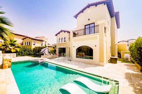 Villa en Arabian Ranches 2, Dubai, EAU 5 dormitorios, 404.5 m² № 733910