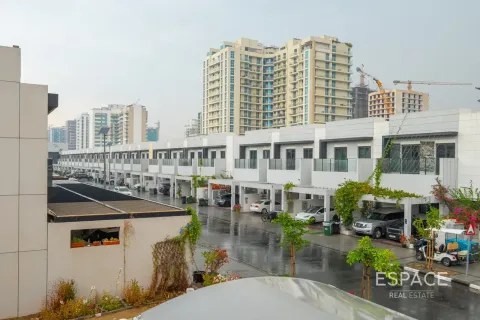 Kaupunkipientalo Al Furjan, Dubai, Arabiemiraatit 3 makuuhuonetta, 265 m2 № 738417 - kuva 19