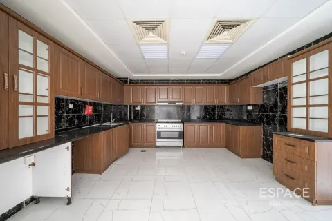 Kaupunkipientalo Al Furjan, Dubai, Arabiemiraatit 3 makuuhuonetta, 265 m2 № 738417 - kuva 5