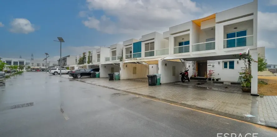 Kaupunkipientalo Al Furjan, Dubai, Arabiemiraatit 3 makuuhuonetta, 265 m2 № 738417