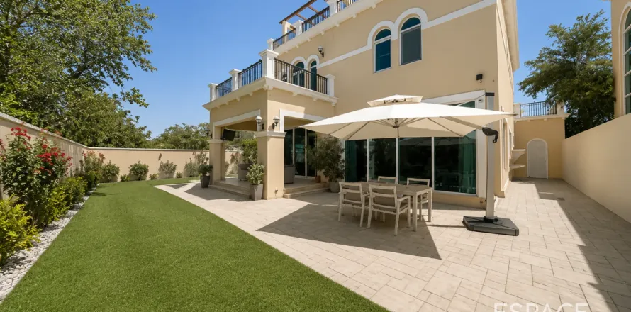 Villa i Jumeirah Park, Dubai, Emiratene 4 soverom, 455 kvm nr. 738169