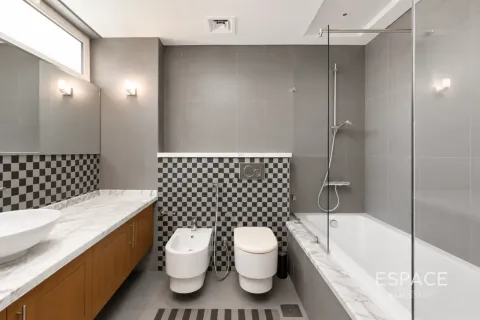 Villa til leie i Jumeirah Park, Dubai, Emiratene 4 soverom, 455 kvm Nr. 738169 - Foto 9