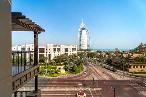 Lägenhet i Umm Suqeim, Dubai, UAE 3 sovrum, 171 kvm Nr. 734207