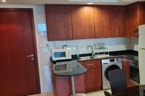 Apartment in Jumeirah Lake Towers, Dubai, UAE 1 bedroom, 66.7 sq.m. № 624502 - photo 16