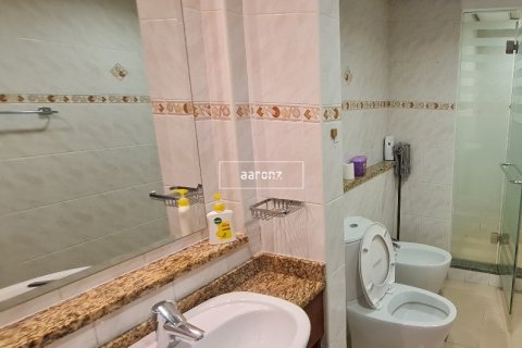 Apartment in Jumeirah Lake Towers, Dubai, UAE 1 bedroom, 66.7 sq.m. № 624502 - photo 9