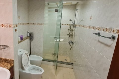 Apartment in Jumeirah Lake Towers, Dubai, UAE 1 bedroom, 66.7 sq.m. № 624502 - photo 10