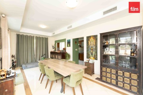 Villa in Dubai, UAE 3 bedrooms, 815.2 sq.m. № 645828 - photo 4
