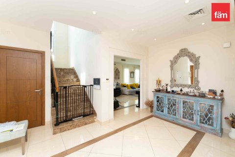 Villa in Dubai, UAE 3 bedrooms, 815.2 sq.m. № 645828 - photo 2