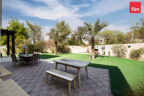 Villa in Dubai, UAE 3 bedrooms, 815.2 sq.m. № 645828 - photo 19