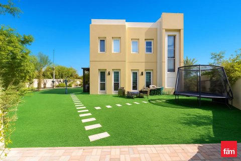 Villa in Dubai, UAE 3 bedrooms, 815.2 sq.m. № 645828 - photo 10