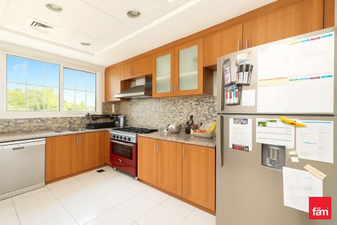 Villa in Dubai, UAE 3 bedrooms, 815.2 sq.m. № 645828 - photo 6