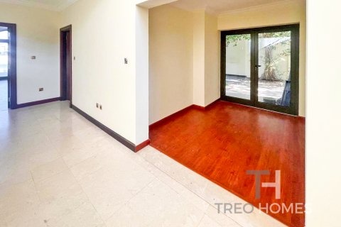 Vila v Palm Jumeirah, Dubai, SAE 4 ložnice, 465 m² Č.: 597609 - fotografie 5