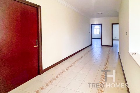 Vila v Palm Jumeirah, Dubai, SAE 4 ložnice, 465 m² Č.: 597609 - fotografie 3