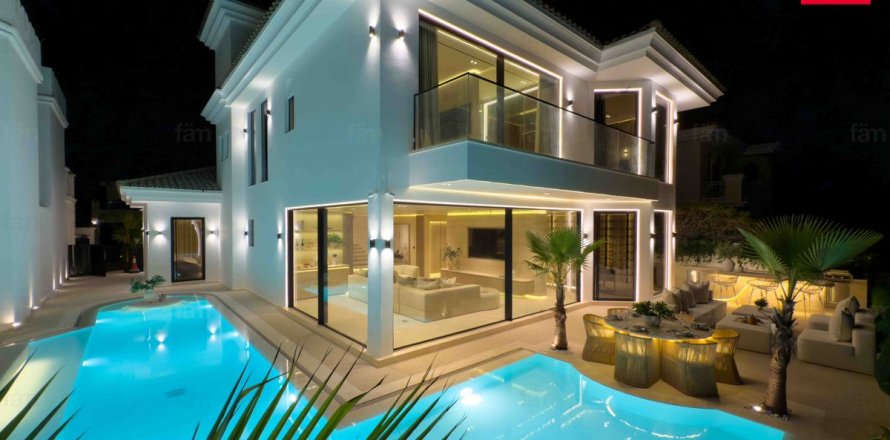 Vilë në Palm Jumeirah, Dubai, Emiratet e Bashkuara Arabe 5 dhoma gjumi, 624.4 m2. № 622289