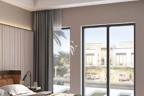 Dubai Investment Park, UAE의 판매용 타운하우스 침실 4개, 144제곱미터 번호 722887 - 사진 2
