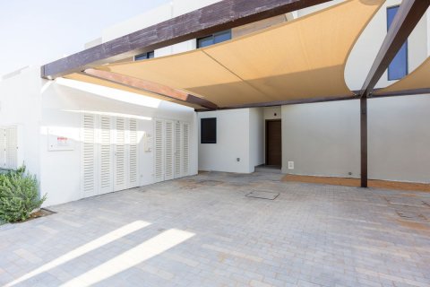 Townhouse on the Yas Island, Abu Dhabi, UAE 3 bedrooms, 214 sq.m. № 594782 - photo 3