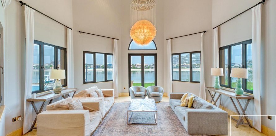 Palm Jumeirah, Dubai, UAE의 빌라 침실 6개, 650제곱미터 번호 646427