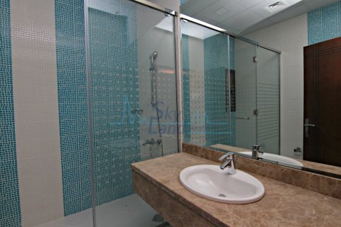 Villa te huur in Al Barsha, Dubai, VAE 4 slaapkamers, 371.6 vr.m., nr 661984 - foto 14
