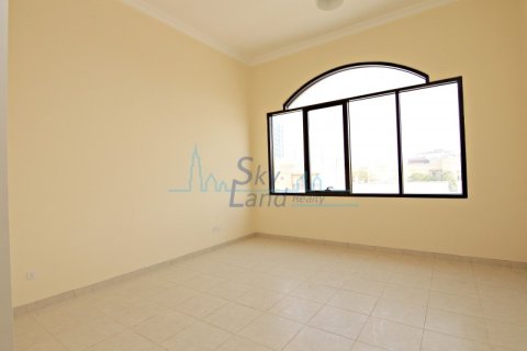 Villa te huur in Al Barsha, Dubai, VAE 4 slaapkamers, 371.6 vr.m., nr 661984 - foto 12