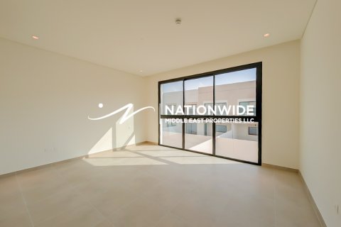 Dvoupatrový byt v Abu Dhabi, SAE 3 ložnice, 292 m² Č.: 661985 - fotografie 3