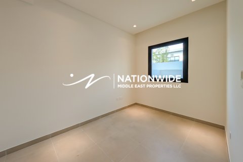 Dvoupatrový byt v Abu Dhabi, SAE 3 ložnice, 292 m² Č.: 661985 - fotografie 9