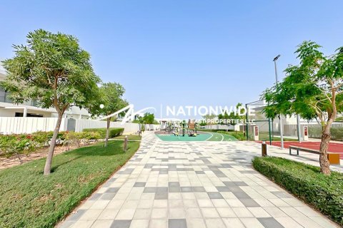 Dvoupatrový byt v Abu Dhabi, SAE 3 ložnice, 292 m² Č.: 661985 - fotografie 12