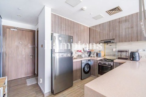 Apartmen di Jumeirah Lake Towers, Dubai, UAE 1 bilik tidur, 73.01989994 meter persegi № 702036 - foto 8