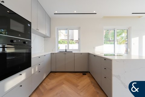 וילה להשכרה ב The Springs, Dubai, איחוד האמירויות  3 חדרי שינה, 167 מ"ר, מספר 698217 - תמונה 28