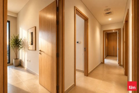 Apartament na sprzedaż w Mina Rashid, Dubai, ZEA 3 sypialnie, 224.1 mkw., nr 708233 - zdjęcie 2