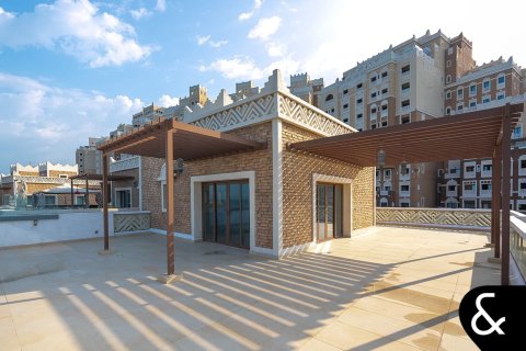 Vilă de vânzare în Palm Jumeirah, Dubai, EAU 5 dormitoare, 1292 mp.  №667548 - poză 8