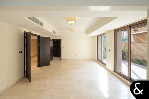 Vilă de vânzare în Palm Jumeirah, Dubai, EAU 5 dormitoare, 1292 mp.  №667548 - poză 14