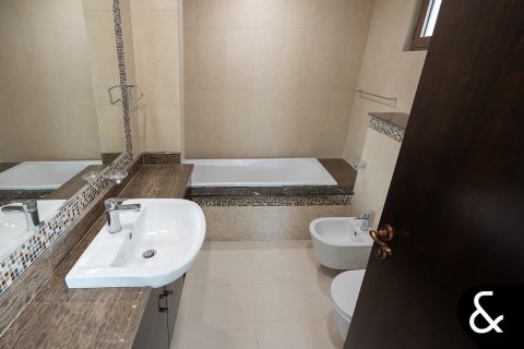 Vilă de vânzare în Palm Jumeirah, Dubai, EAU 5 dormitoare, 1292 mp.  №667548 - poză 12