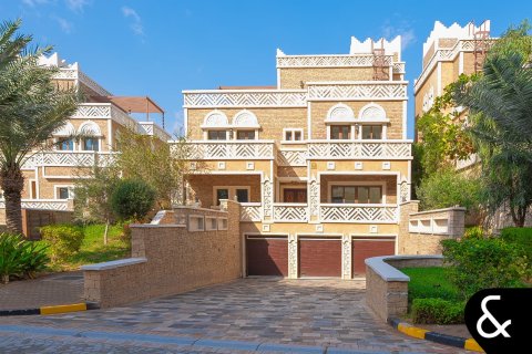 Vilă de vânzare în Palm Jumeirah, Dubai, EAU 5 dormitoare, 1292 mp.  №667548 - poză 19