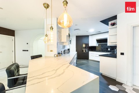 Apartment in Palm Jumeirah, Dubai, UAE 3 bedrooms, 208.3 sq.m. № 758418 - photo 7