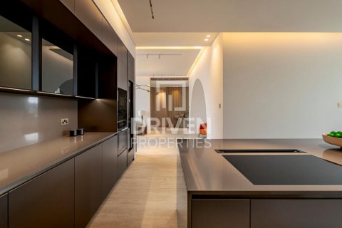 Villa in Jumeirah Islands, Dubai, UAE 4 bedrooms, 493 sq.m. № 602433 - photo 27