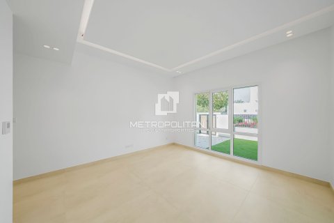 Villa in Meadows, Dubai, UAE 5 bedrooms, 353 sq.m. № 593482 - photo 9