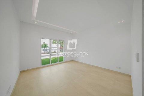 Villa in Meadows, Dubai, UAE 5 bedrooms, 353 sq.m. № 593482 - photo 8