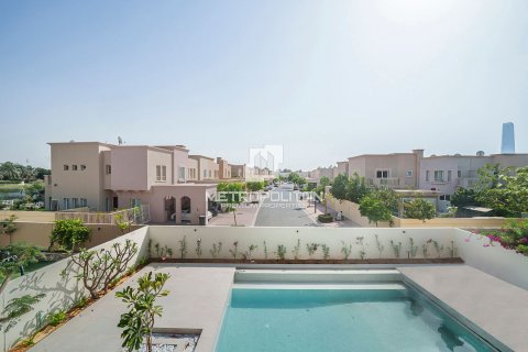 Villa in Meadows, Dubai, UAE 5 bedrooms, 353 sq.m. № 593482 - photo 7