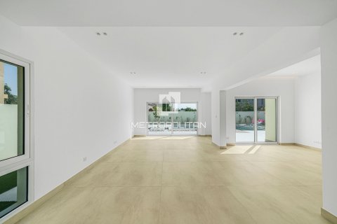 Villa in Meadows, Dubai, UAE 5 bedrooms, 353 sq.m. № 593482 - photo 4