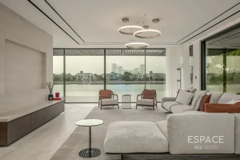 Villa te koop in Palm Jumeirah, Dubai, VAE 5 slaapkamers, 594 vr.m., nr 649906 - foto 3