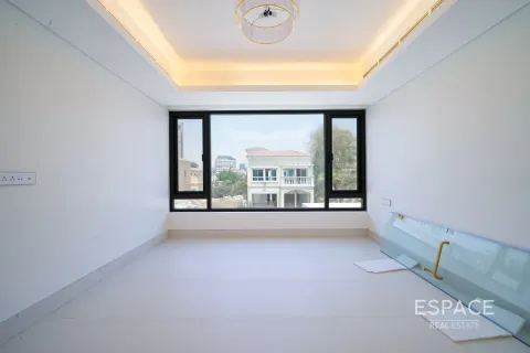 Vilë në Jumeirah Village Triangle, Dubai, Emiratet e Bashkuara Arabe 5 dhoma gjumi, 398 m2. № 649909 - Foto 6